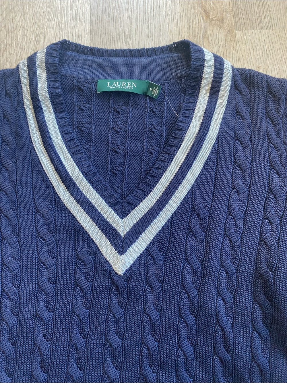 Lauren Ralph Lauren Navy Cable Knit V-Neck Sweater Preppy NWT M - Picture 3 of 10